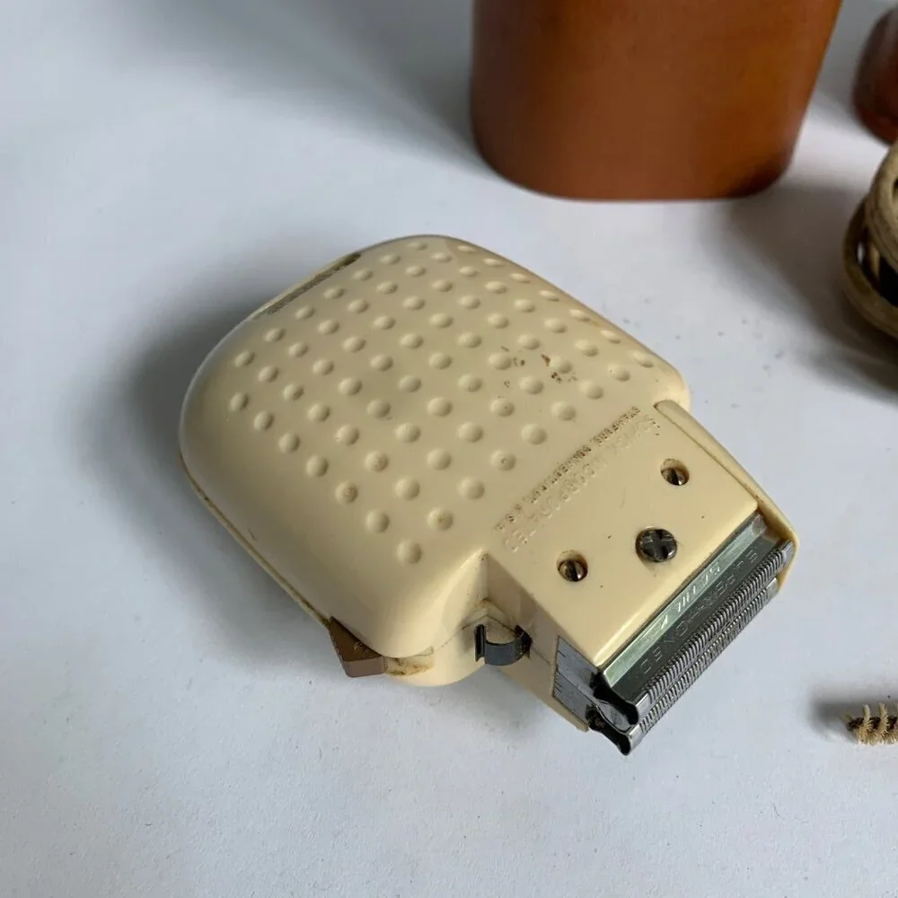 Schick Vintage Men's Razor with Original Case Brush & Power Cord 1950s
